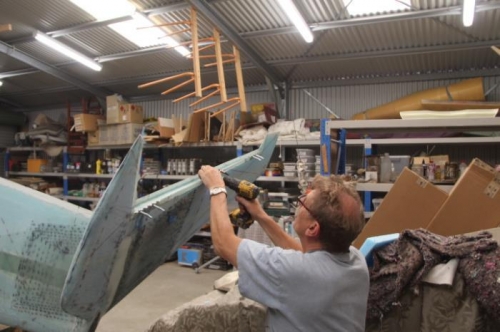 Drilling center hinge