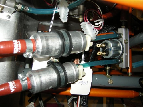 Pumps, incl. fuel pressure sender for Dynon