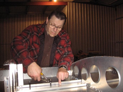 putting L Angles in bottom rear Skin