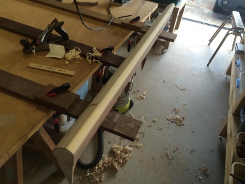 Mounting on the bench for planing