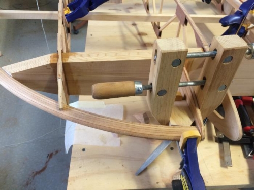 Clamping the leading edge of the bow