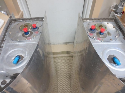 Wing Tank with Fuel Sender Complete