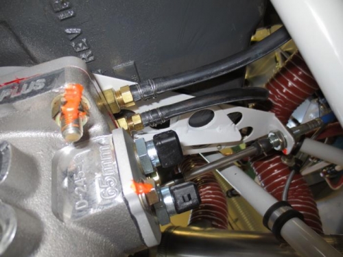 Manifold pressure lines