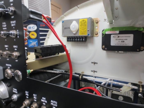 Side view of fuse block