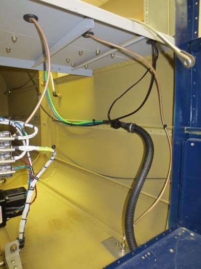 ADAHRS tubing routing