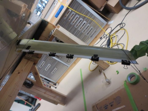 Rear view of right gear leg