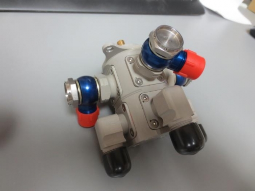 Fittings installed on duplex valve