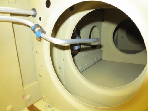 Signal lines to pitot