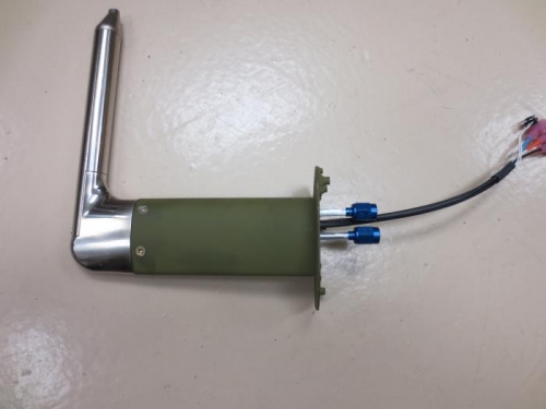 Pitot installed on mast