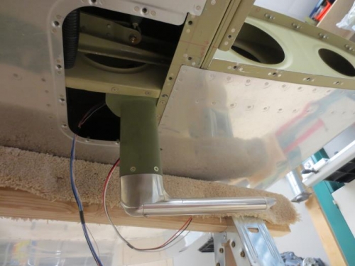 Pitot mast installed