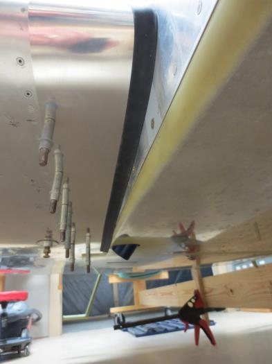 Bottom of right wing fairing