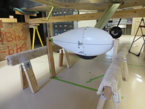 Wheel pant with fore and aft guides