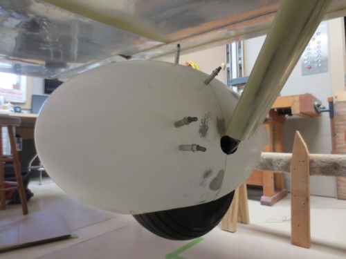 Wheel pant initial install 2