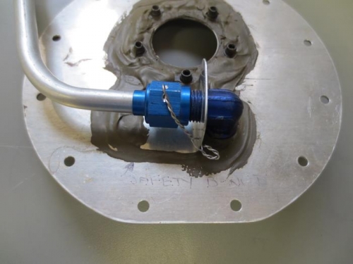 Right wing fuel pickup safetied