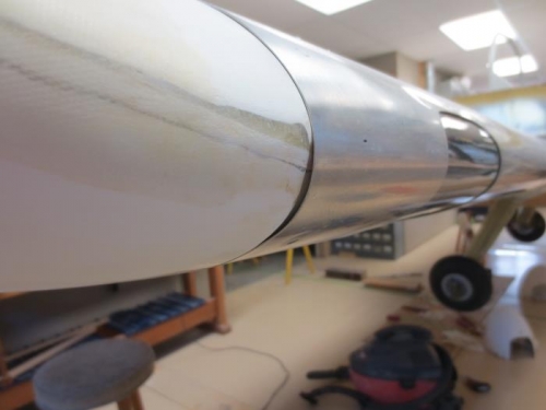 Gap on right leading edge