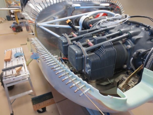 Right side cowl hinge