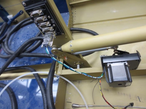 Redid pitch servo wiring