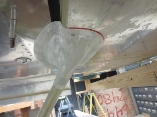 Right gear upper fairing