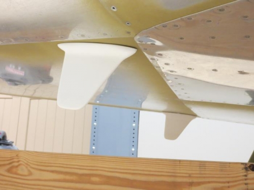 Transponder and ADSB antenna front view