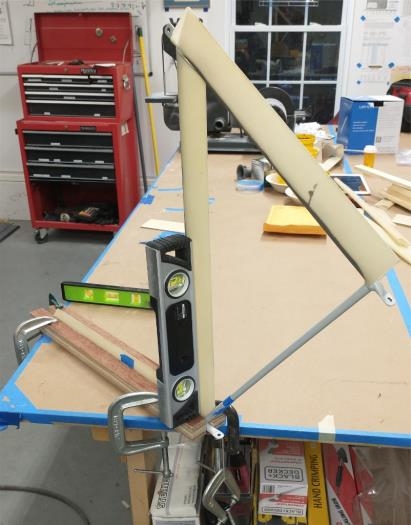 Jury strut fairing bonding jig