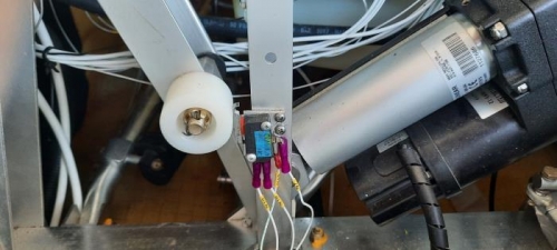 Limit switch for green light activation