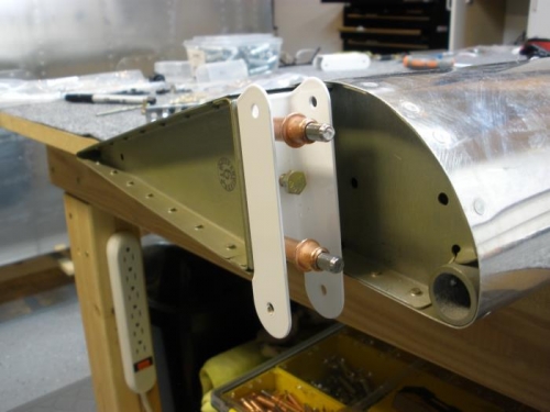 Inboard Aileron Attach Bracket.