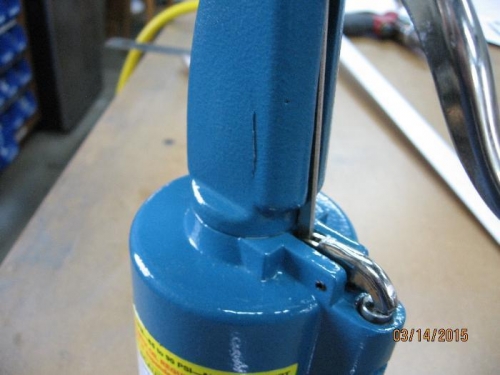 Crack in the POS Harbor Freight riveter.