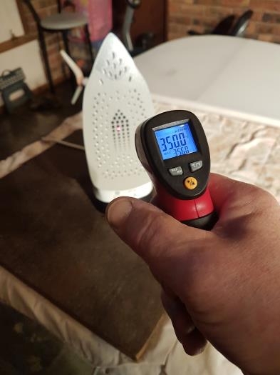 Checking iron temperature
