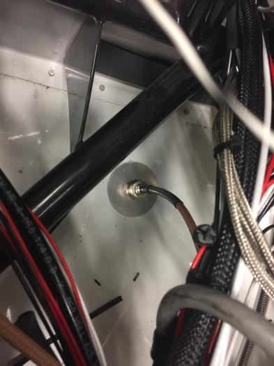 Antenna connection in cabin