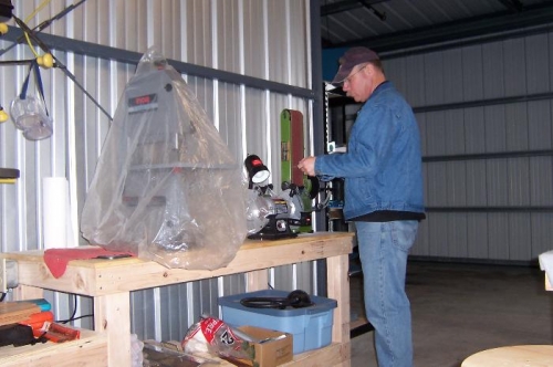 Final deburring on the stiffners