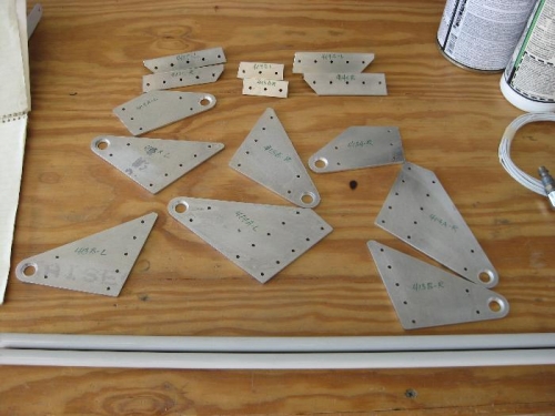 Aileron mounting hardward