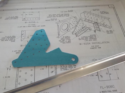 Main bracket plate for Flaps - 3 per wing