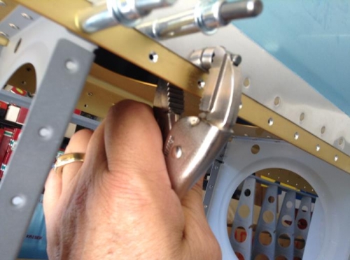 Hand squeeze dimple to get good nesting