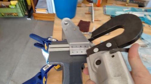 Riveting angle to W-914 assembly