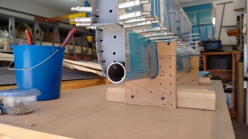 Pop rivets and flush rivets in