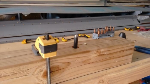 Rivet set held in place by hole in 4x4