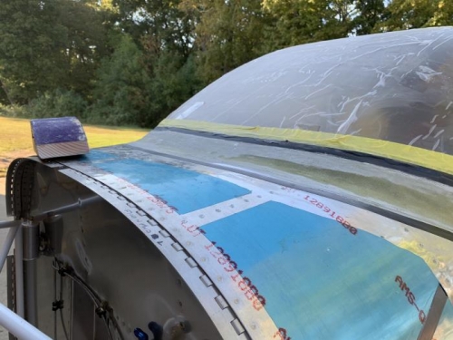 Continuing to work on the windscreen fairing...sanding