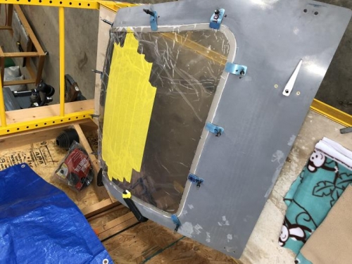 One door window glued