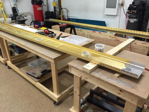 More progress R wing spar in front