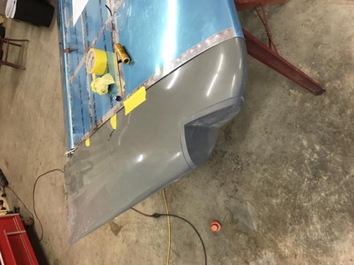 Fitting L wing tip.  Also attached pushrods for ailerons both wings