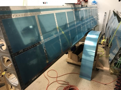 Just a little more riveting to go on the R wing top skin