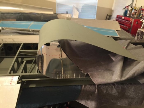 Riveting the skin overlap first