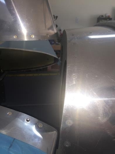 Leading edge of all three points to the main fusealage!