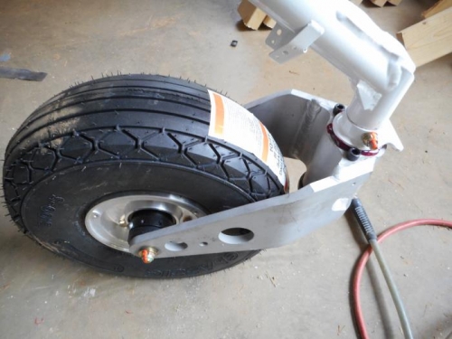 Nose wheel assembly with Matco axle