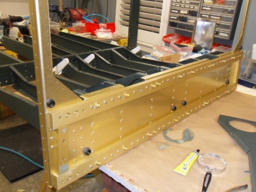 Riveted the spar and ribs together.