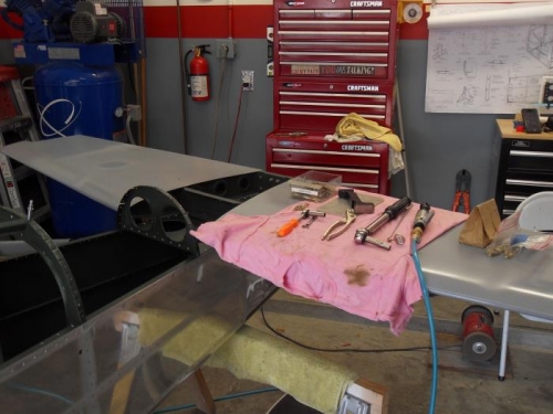 Horizontal stab attached.