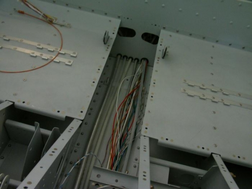 Pitot Line Routed Through Tunnel