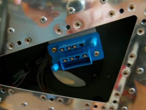 Fuselage Connector pins - Wrong Pinout