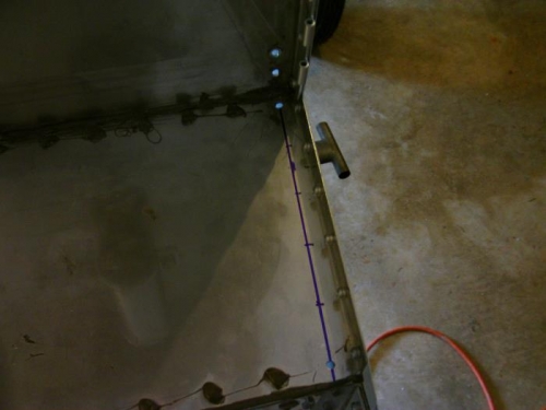 Centerline Between Empty Holes