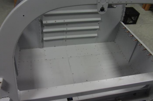 Split Baggage Floor Panels